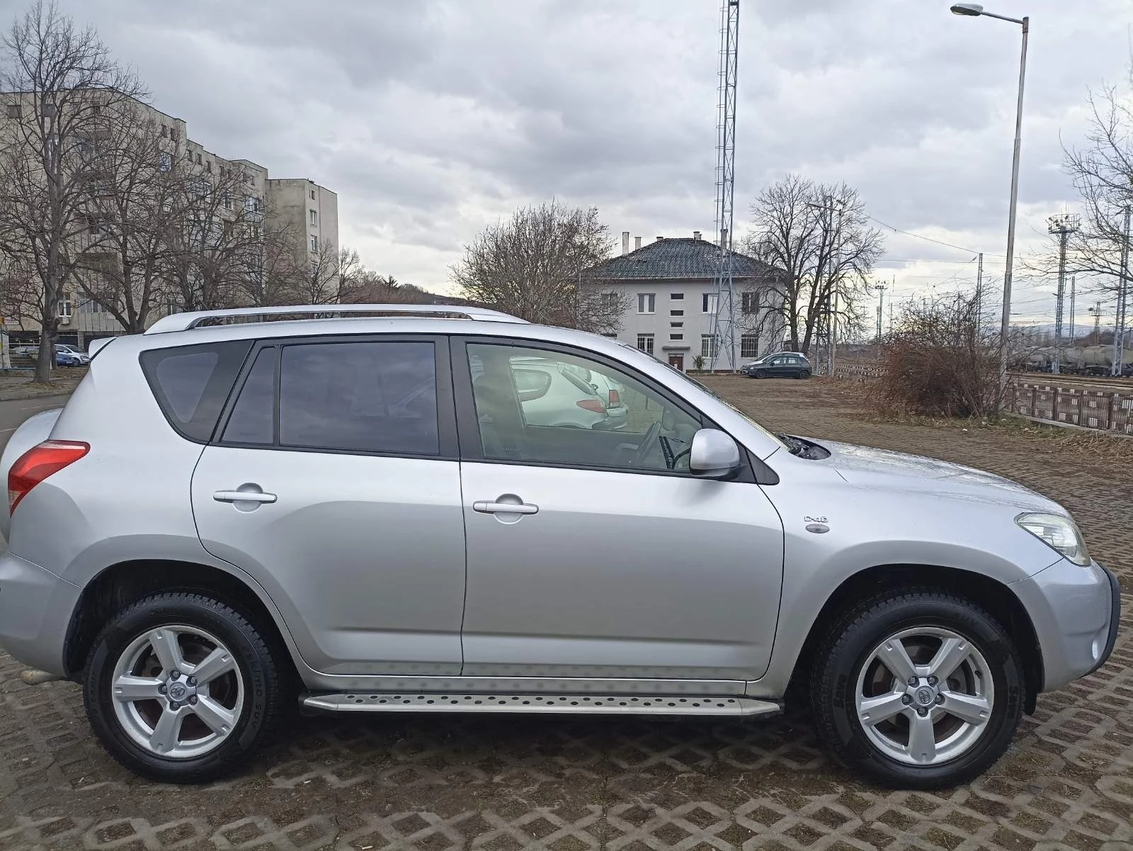 Toyota Rav4  - изображение 7