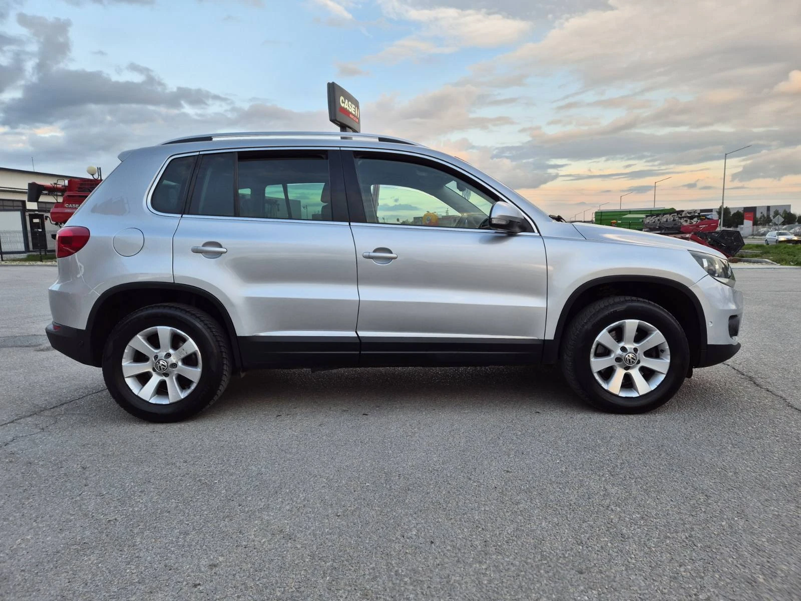 VW Tiguan 2.0TDI 4X4 DSG - изображение 8