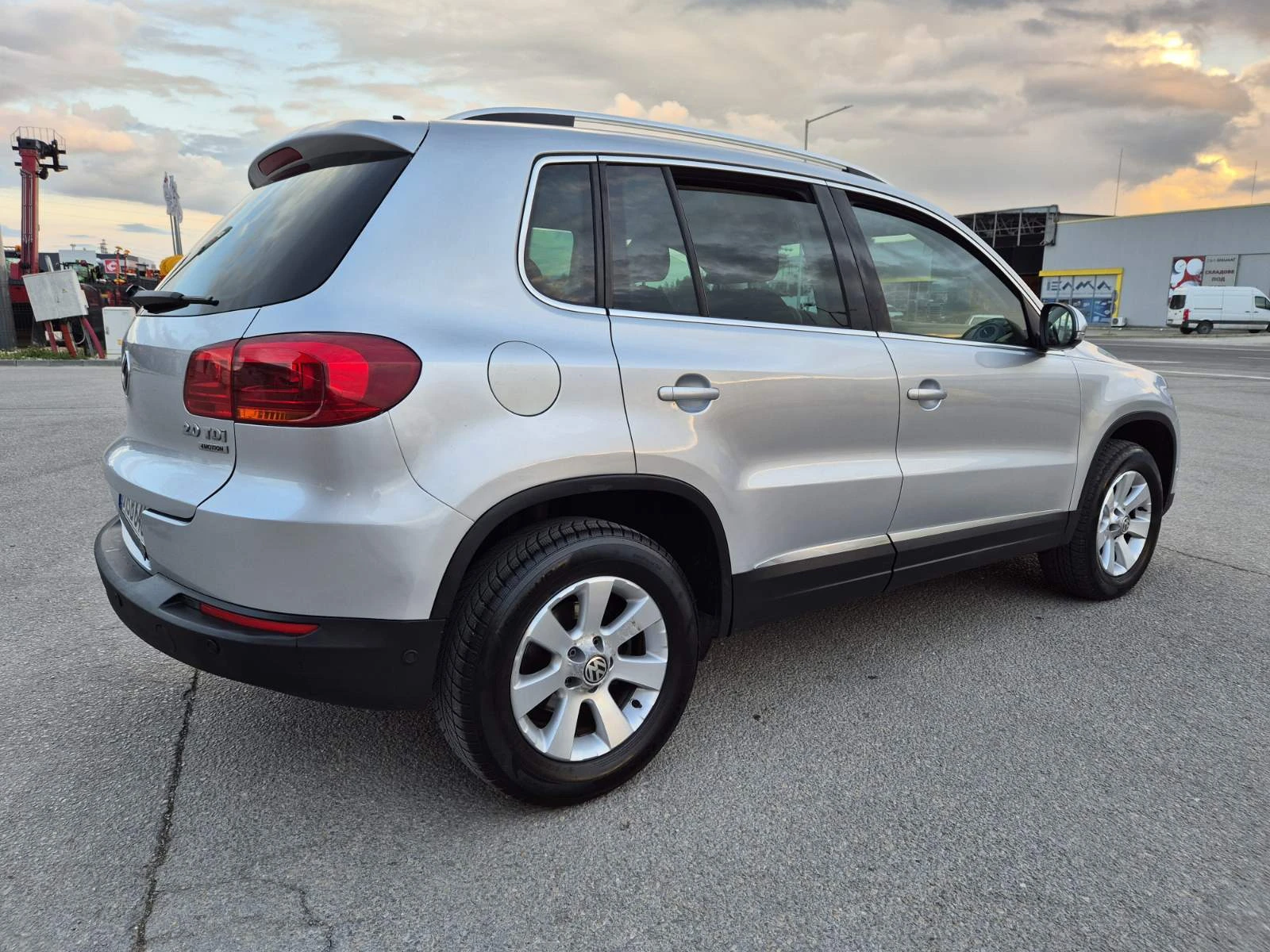 VW Tiguan 2.0TDI 4X4 DSG - изображение 7