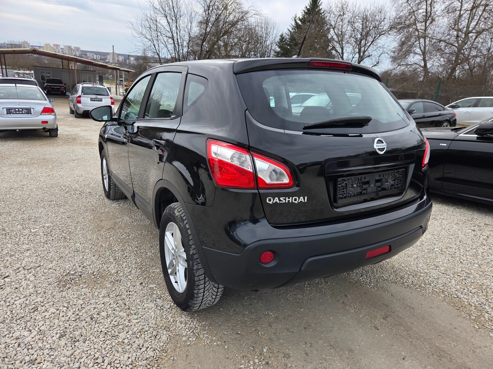 Nissan Qashqai 2.0i 141k.c TEKNA Facelift  ��������� 4WD   | Mobile.bg � ����������� 5