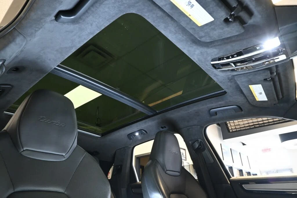 Porsche Cayenne Turbo * Pano * BOSE * АвтоКредит* (Цена до БГ), снимка 15 - Автомобили и джипове - 53740614