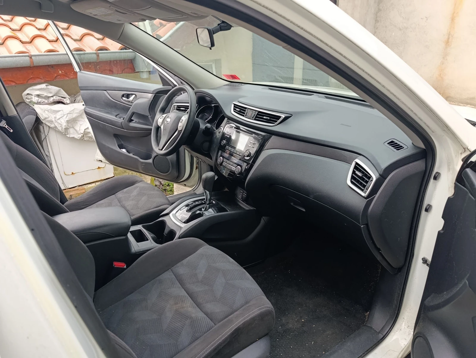 Nissan Rogue, снимка 9 - Автомобили и джипове - 53750376