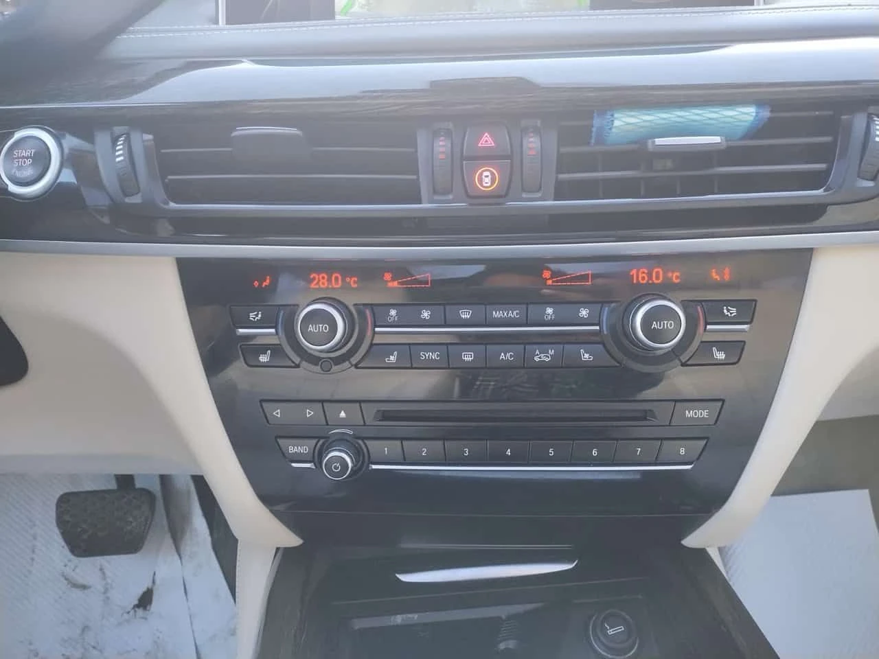 BMW X5 * xDrive35i * COMFORT SEATS* ОБДУХВАНЕ* H/K* ПАНОР, снимка 8 - Автомобили и джипове - 53906874