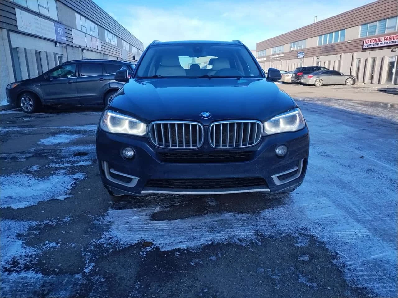 BMW X5 * xDrive35i * COMFORT SEATS* ОБДУХВАНЕ* H/K* ПАНОР