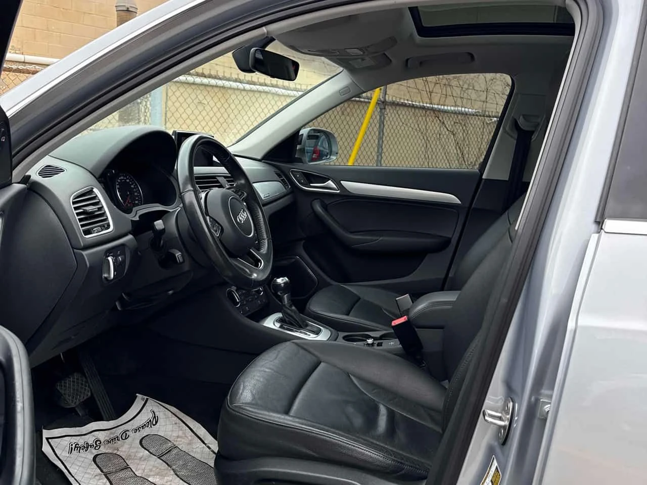 Audi Q3  Technik/BOSE/LED/CAMERA/КЛИП НА МОТОРА , снимка 12 - Автомобили и джипове - 54014633