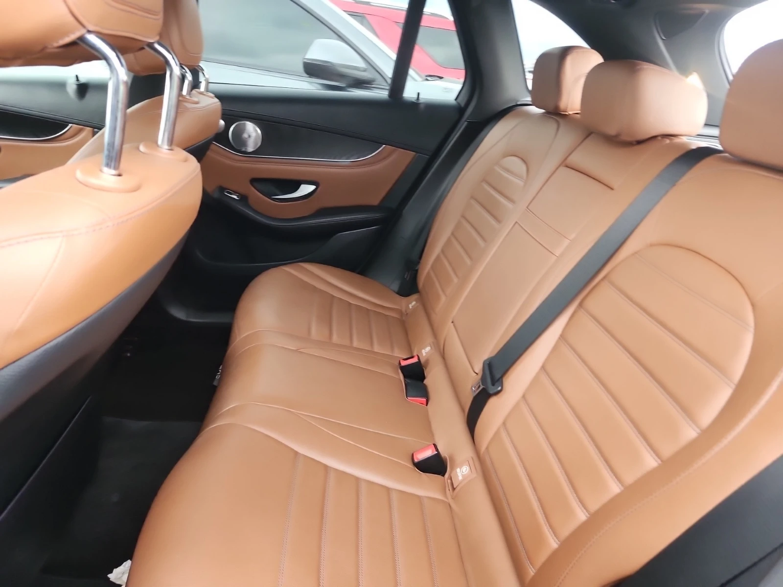 Mercedes-Benz GLC 43 AMG 4MATIC/BURMESTER/PANO/360, снимка 10 - Автомобили и джипове - 54977965