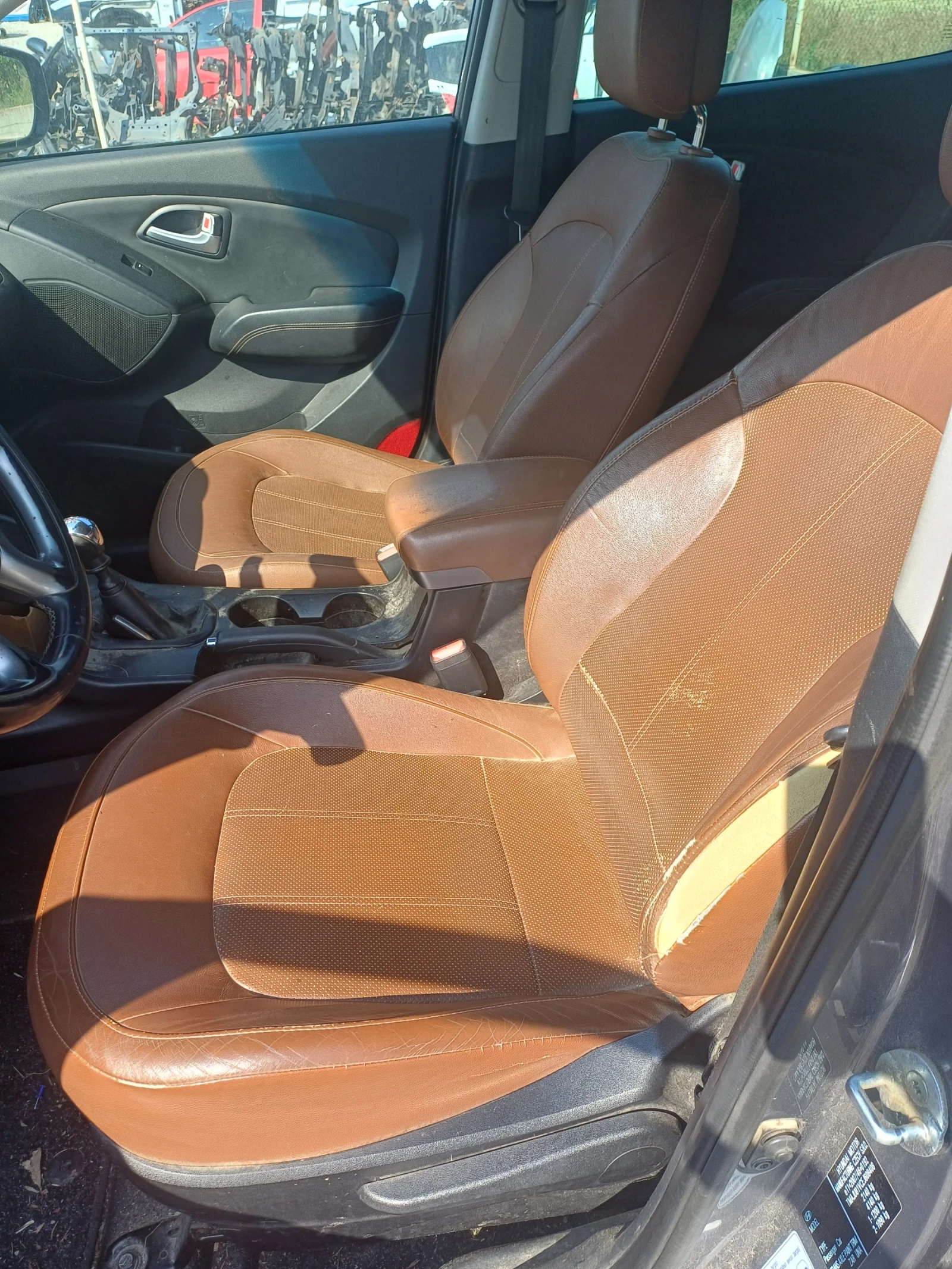 Hyundai IX35 2.0crdi-136кс 4х4 ръчна, снимка 7 - Автомобили и джипове - 55075417