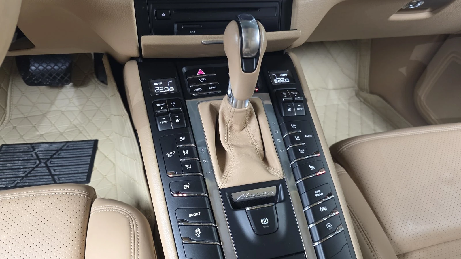 Porsche Macan S Diesel* ЛЮК* ПОДГРЕВ ВОЛАН* КРАЙНА ЦЕНА, снимка 9 - Автомобили и джипове - 55271965