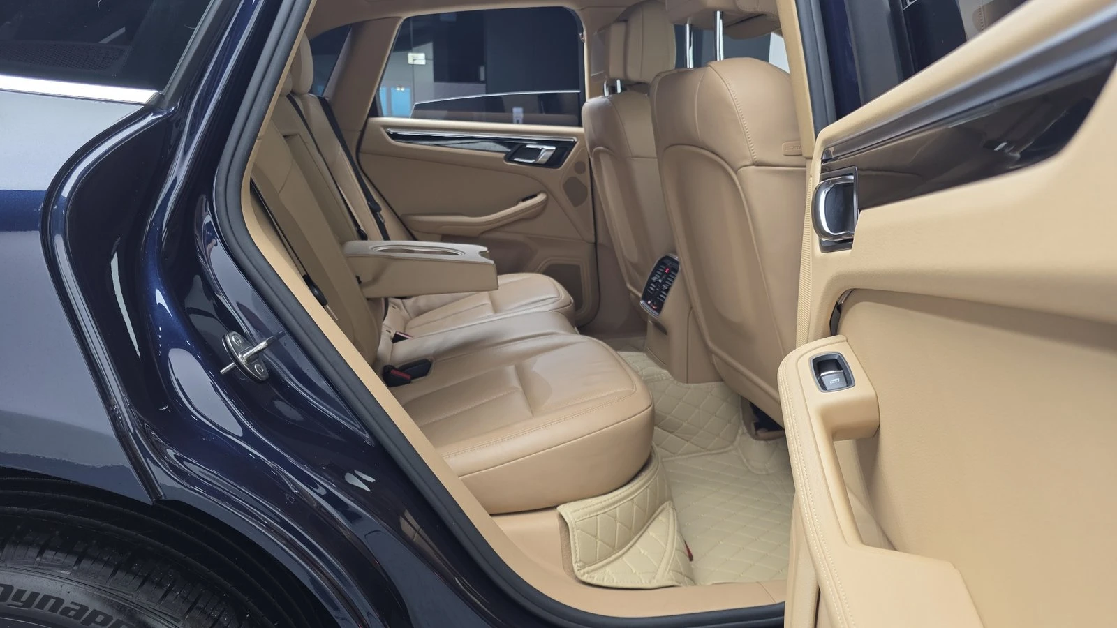 Porsche Macan S Diesel* ЛЮК* ПОДГРЕВ ВОЛАН* КРАЙНА ЦЕНА, снимка 12 - Автомобили и джипове - 55271965