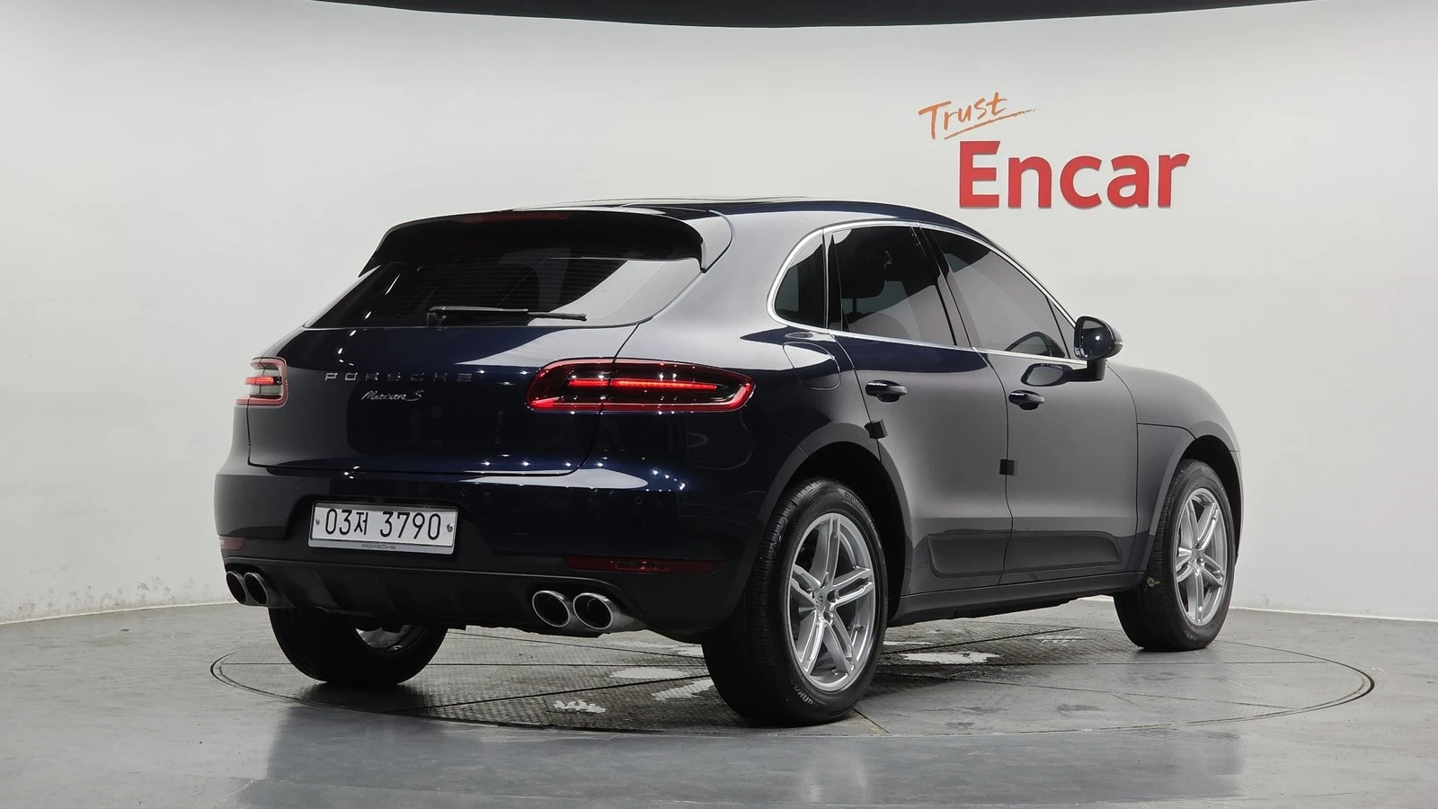 Porsche Macan S Diesel* ЛЮК* ПОДГРЕВ ВОЛАН* КРАЙНА ЦЕНА, снимка 2 - Автомобили и джипове - 55271965