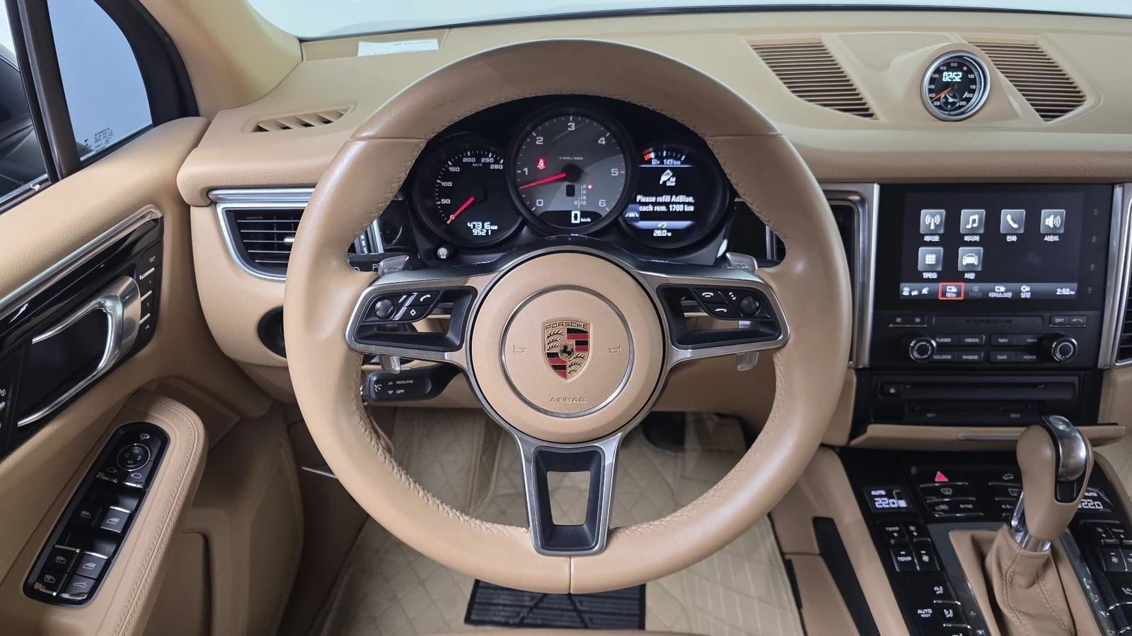 Porsche Macan S Diesel* ЛЮК* ПОДГРЕВ ВОЛАН* КРАЙНА ЦЕНА, снимка 13 - Автомобили и джипове - 55271965