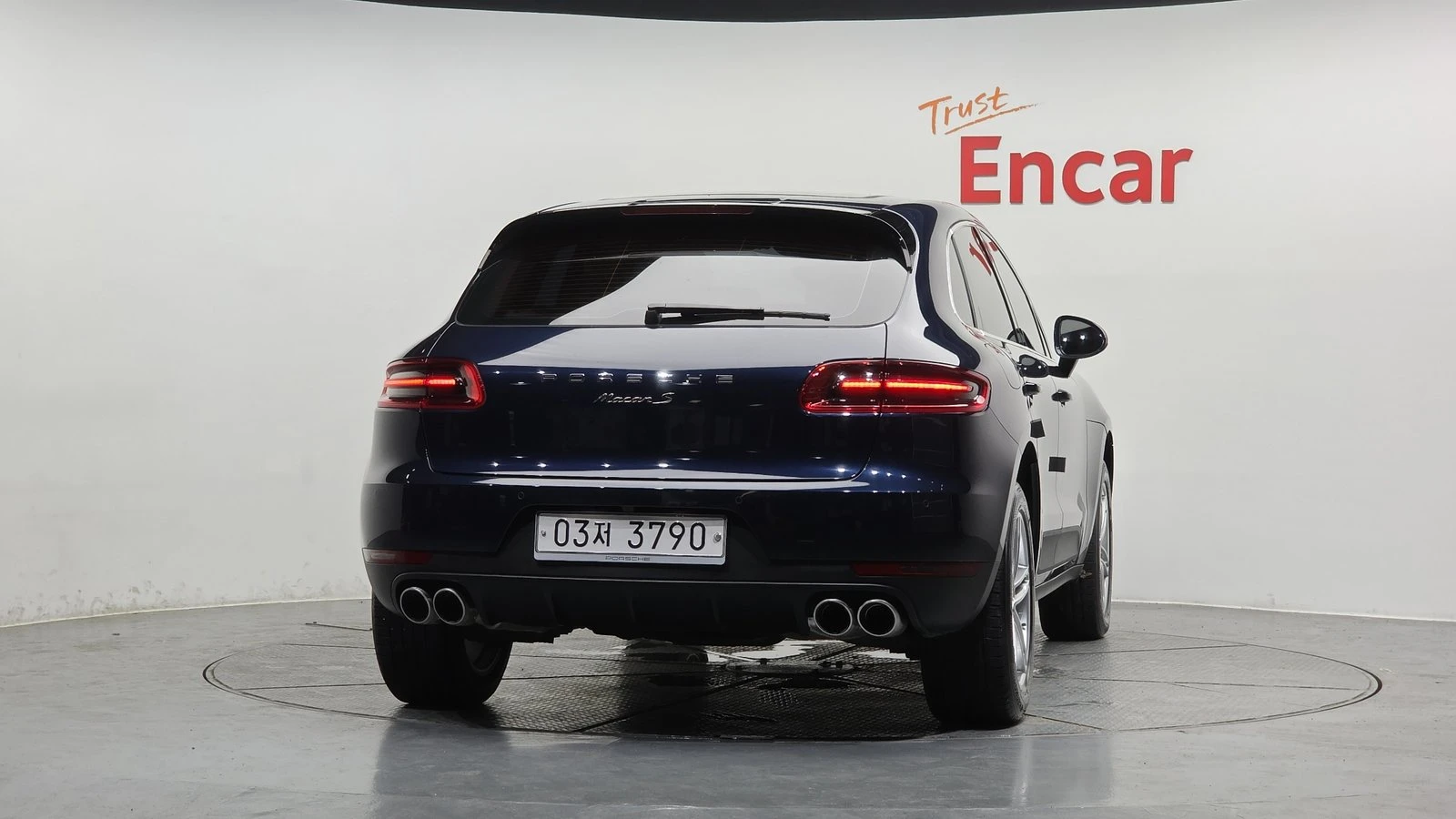 Porsche Macan S Diesel* ЛЮК* ПОДГРЕВ ВОЛАН* КРАЙНА ЦЕНА, снимка 4 - Автомобили и джипове - 55271965