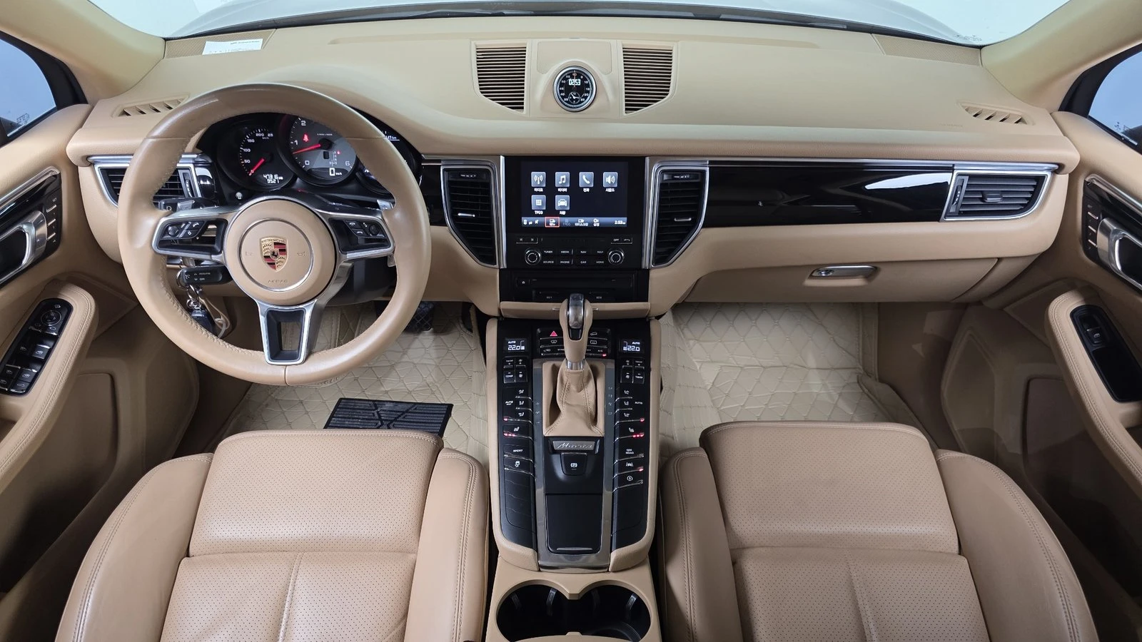 Porsche Macan S Diesel* ЛЮК* ПОДГРЕВ ВОЛАН* КРАЙНА ЦЕНА, снимка 7 - Автомобили и джипове - 55271965