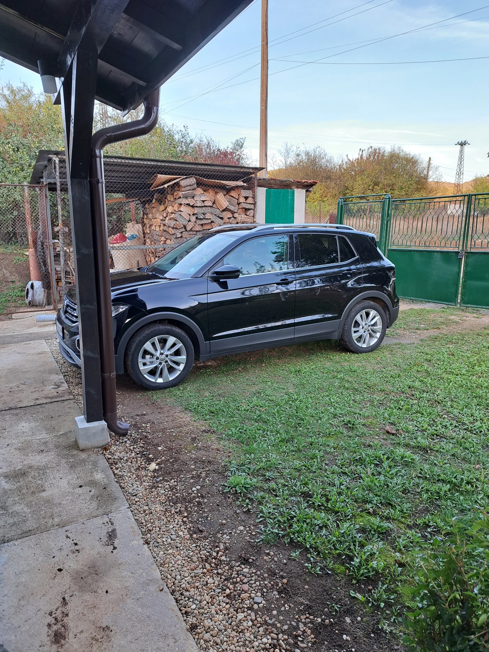 VW T-Cross, снимка 4 - Автомобили и джипове - 56317066