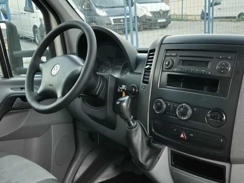 VW Crafter 2.5TDI , снимка 14 - Бусове и автобуси - 47222381