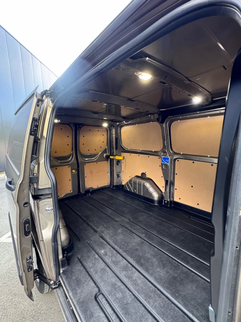 Ford Transit Custom, снимка 7 - Бусове и автобуси - 52102704