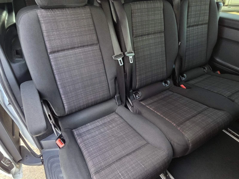 Mercedes-Benz Vito 114 CDI TOURER/8+ 1/AUTOMATIC/4x4, снимка 9 - Бусове и автобуси - 52497163