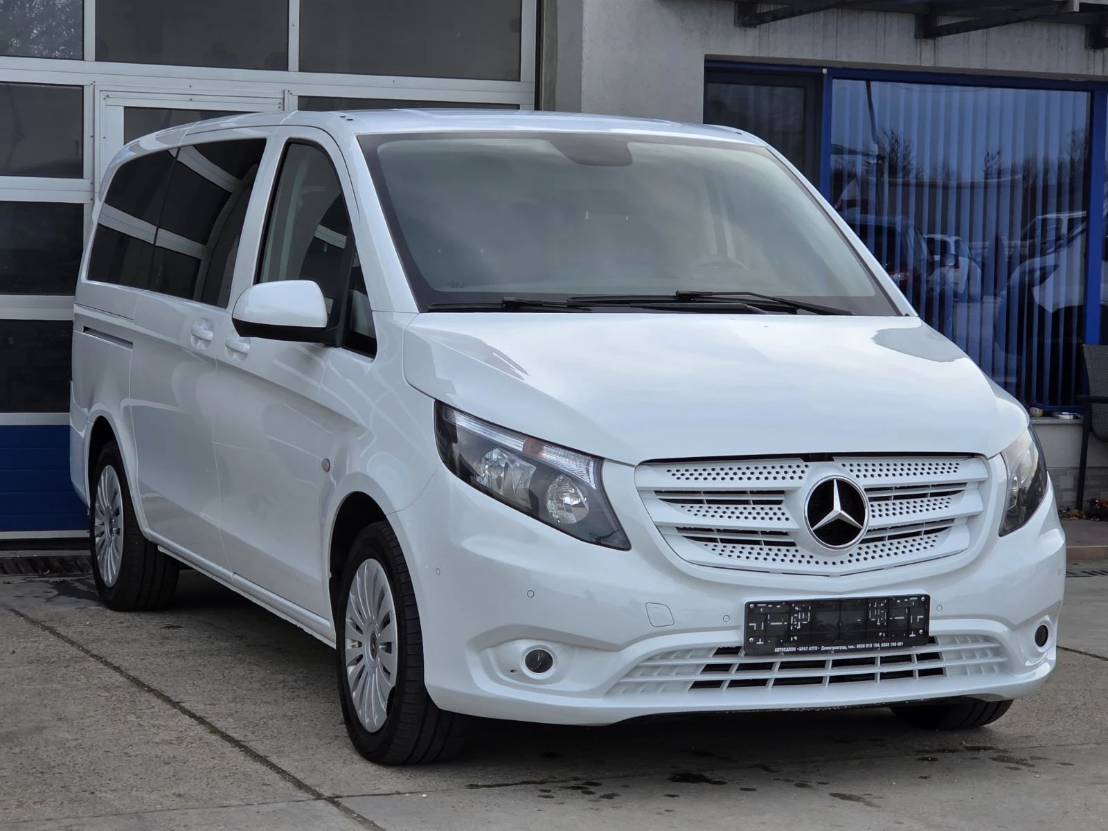 Mercedes-Benz Vito 114 CDI TOURER/8+ 1/AUTOMATIC/4x4 - изображение 2