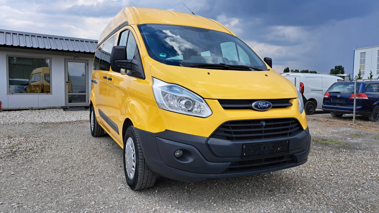 Ford Transit Custom 9 МЕСТА/2.2TDCI-6ск/КЛИМАТИК/АВТОПИЛОТ/ПОДГРЕВ/, снимка 2 - Бусове и автобуси - 55065436