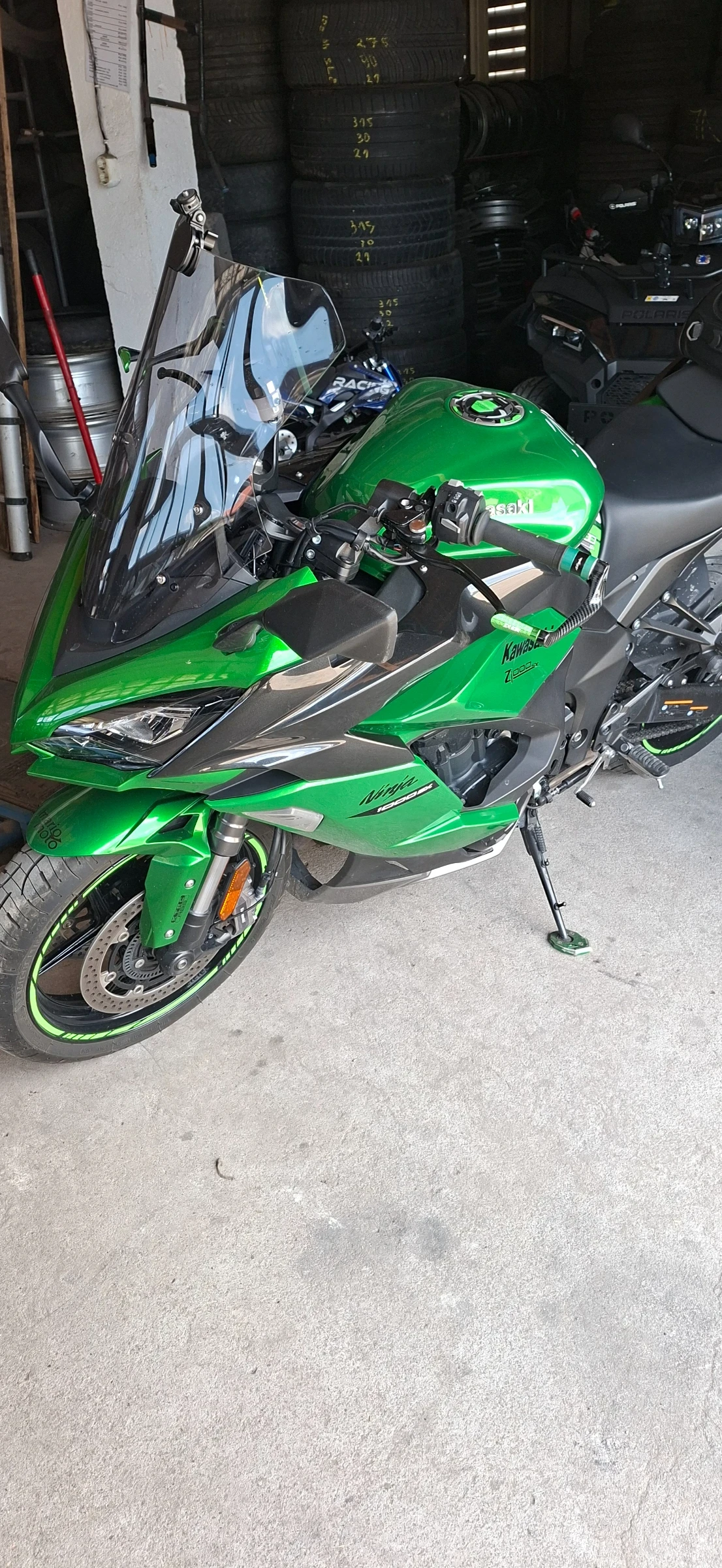 Kawasaki 1000, снимка 2 - Мотоциклети и мототехника - 55503796