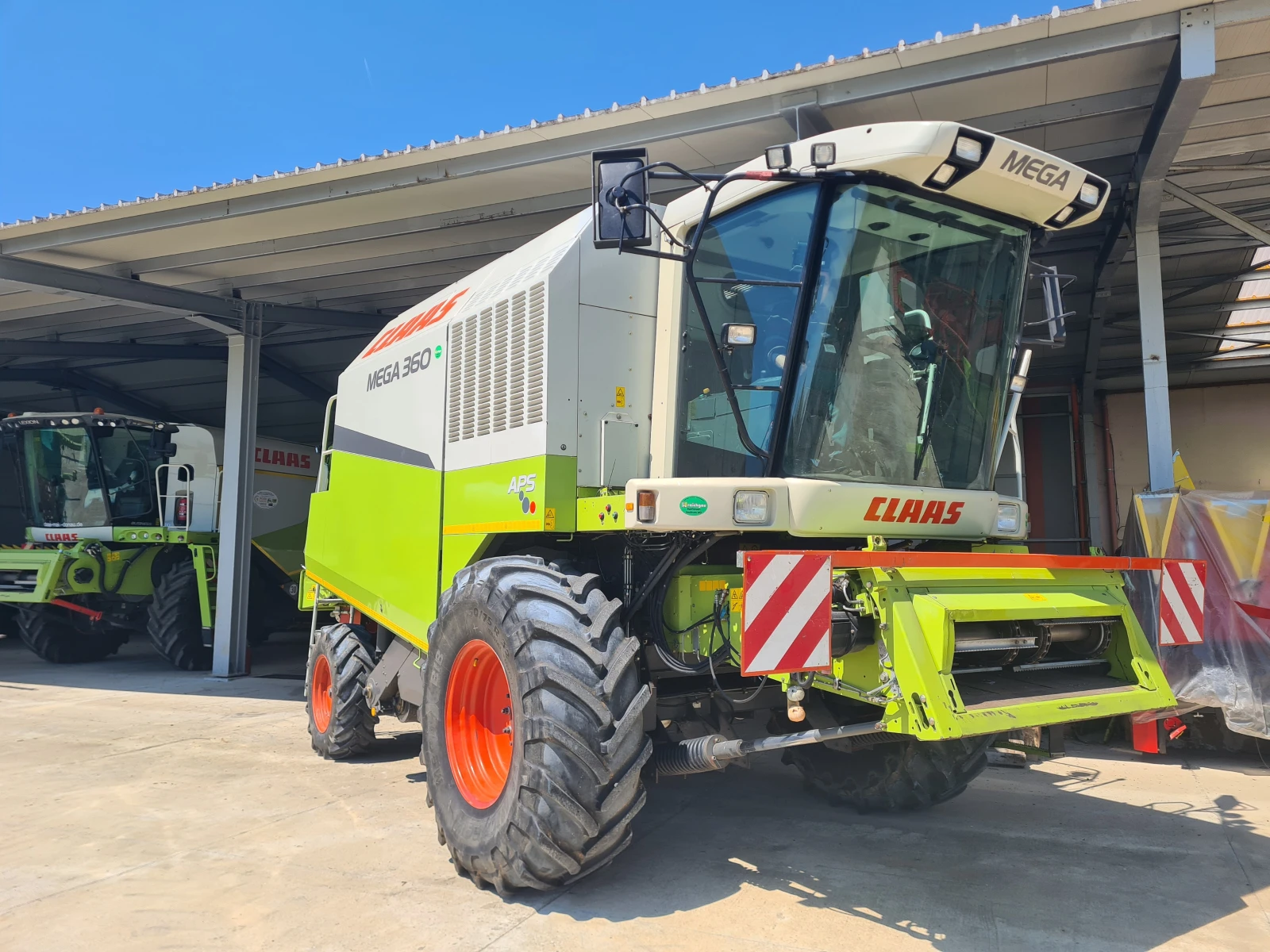 Комбайн Claas Mega 360