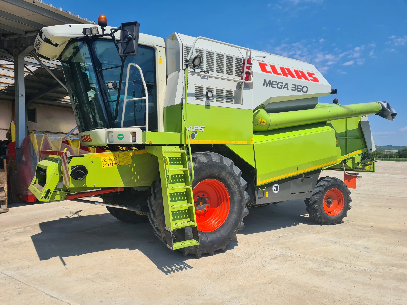 Комбайн Claas Mega 360, снимка 6 - Селскостопанска техника - 54199341