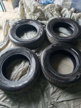 Гуми Зимни 215/65R16, снимка 9