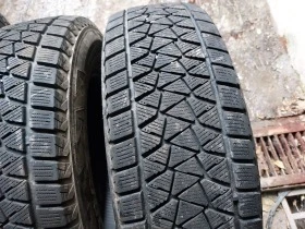 Гуми Зимни 215/70R16, снимка 3 - Гуми и джанти - 39148386