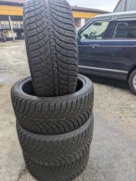      275/35R19