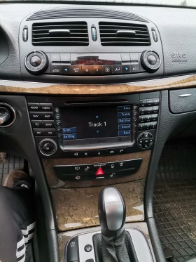 Mercedes-Benz E 320, снимка 11