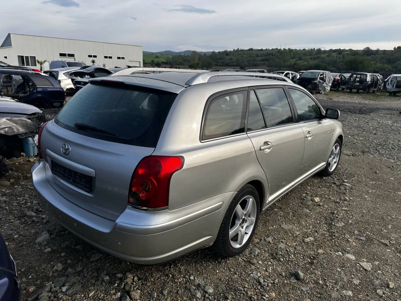 Toyota Avensis 1.8 VVT-I 129кс. НА ЧАСТИ, снимка 4 - Автомобили и джипове - 52982424