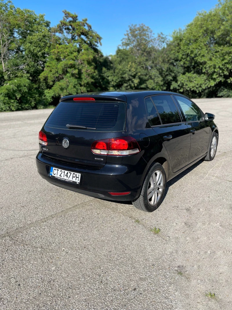 VW Golf 1.6 BiFuel Фабрична газ, снимка 8 - Автомобили и джипове - 47319228