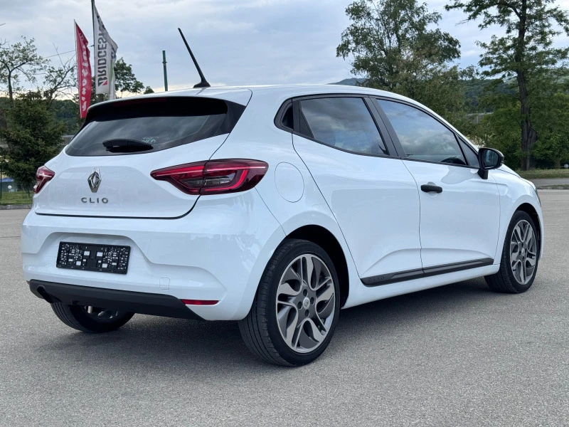 Renault Clio 1.0, снимка 4 - Автомобили и джипове - 45784541