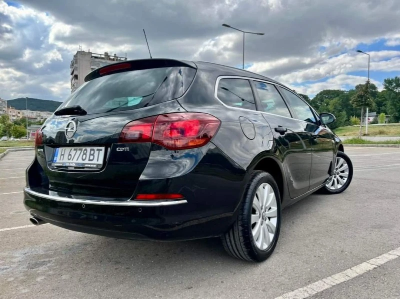 Opel Astra, снимка 1 - Автомобили и джипове - 47070250