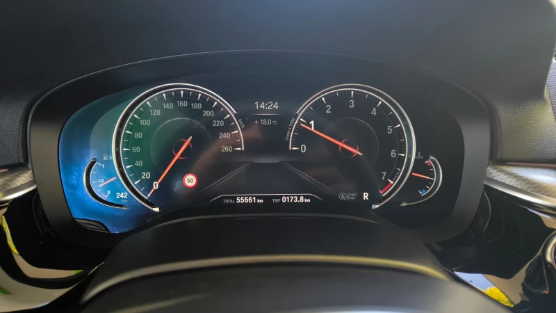 BMW 530 X drive M package 56000 km, снимка 5 - Автомобили и джипове - 47699511