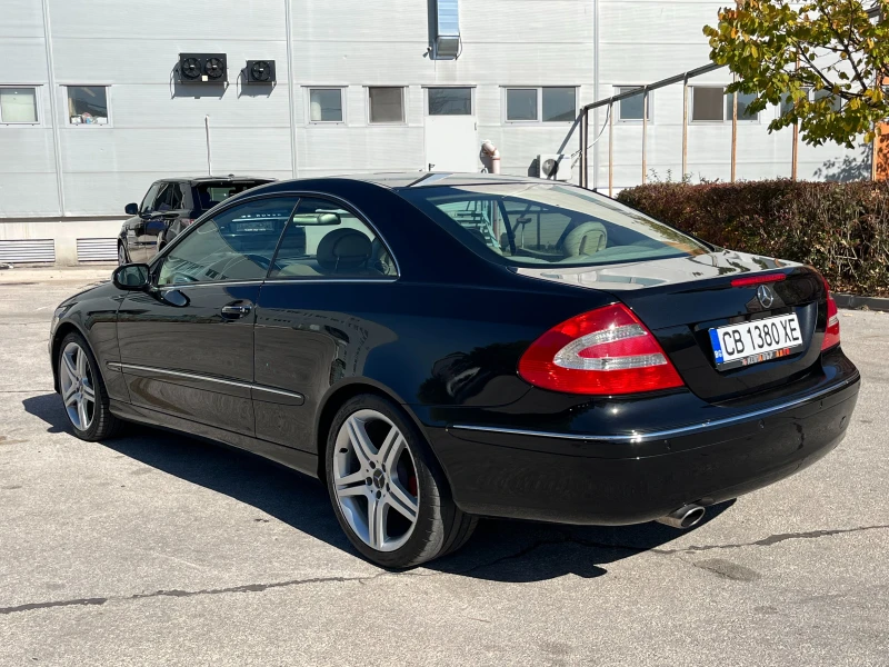 Mercedes-Benz CLK 320i Facelift, снимка 3 - Автомобили и джипове - 47700671