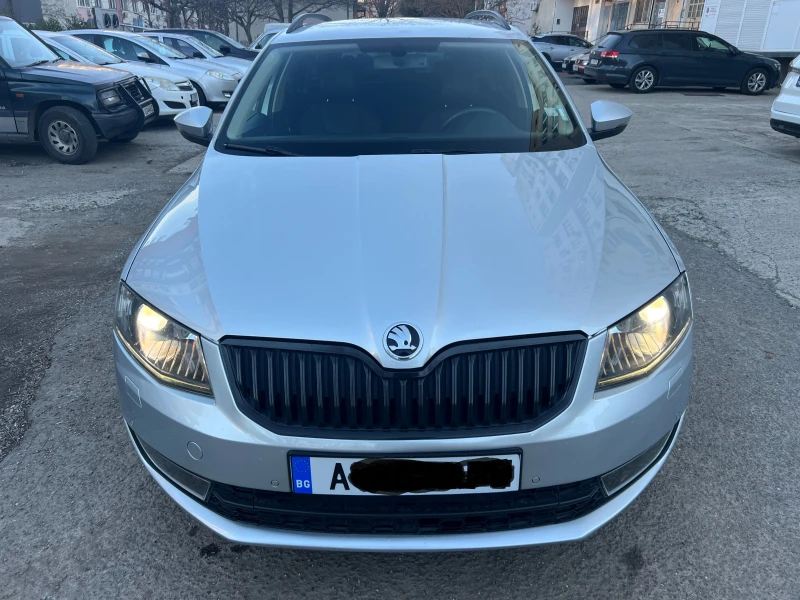 Skoda Octavia 2.0TDI 4x4 Laurin Klement CANTON ДОБРО СЪСТОЯНИЕ, снимка 2 - Автомобили и джипове - 48408943