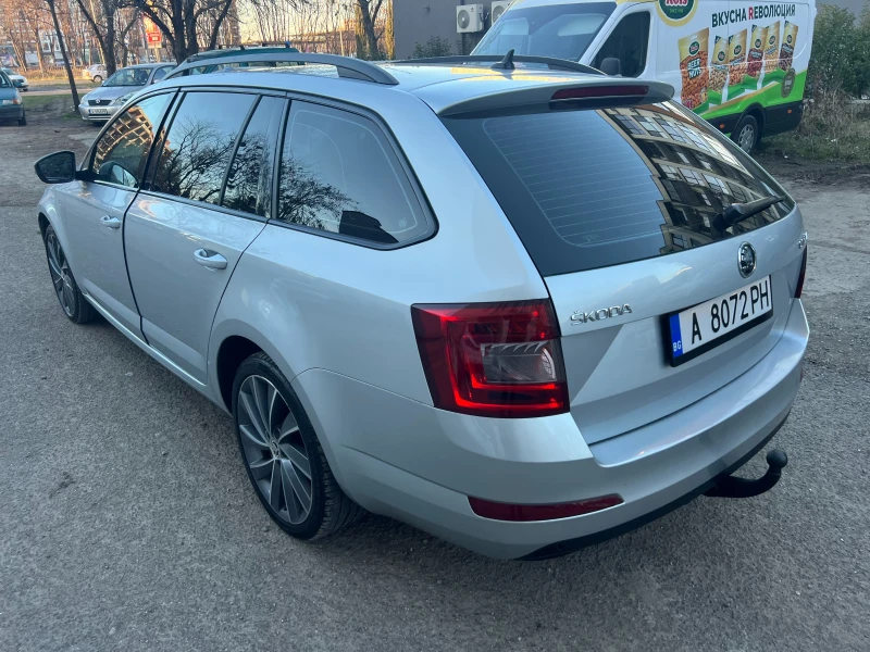 Skoda Octavia 2.0TDI 4x4 Laurin Klement CANTON ДОБРО СЪСТОЯНИЕ, снимка 5 - Автомобили и джипове - 48408943