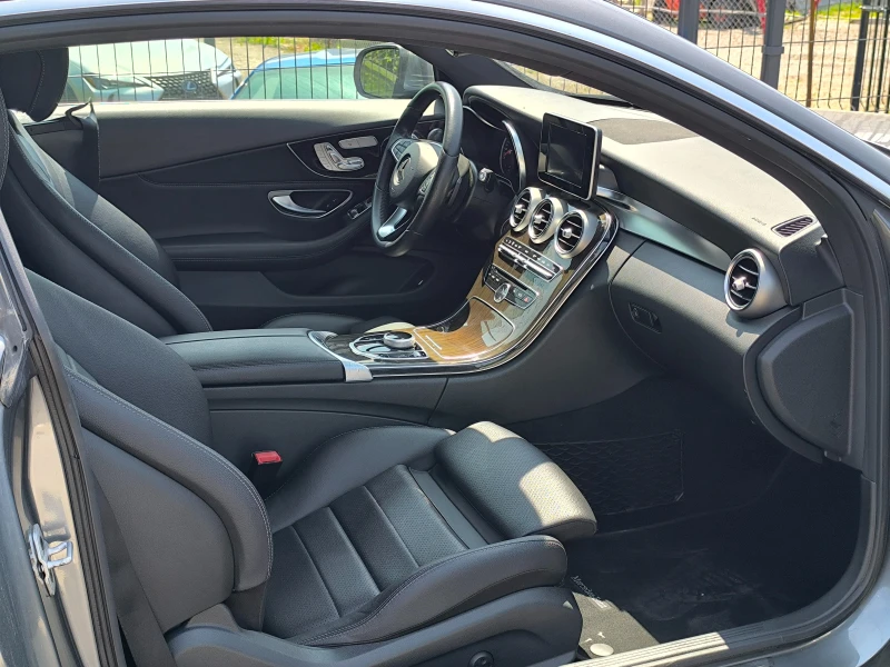 Mercedes-Benz C 300 AMG Line, снимка 10 - Автомобили и джипове - 51130153