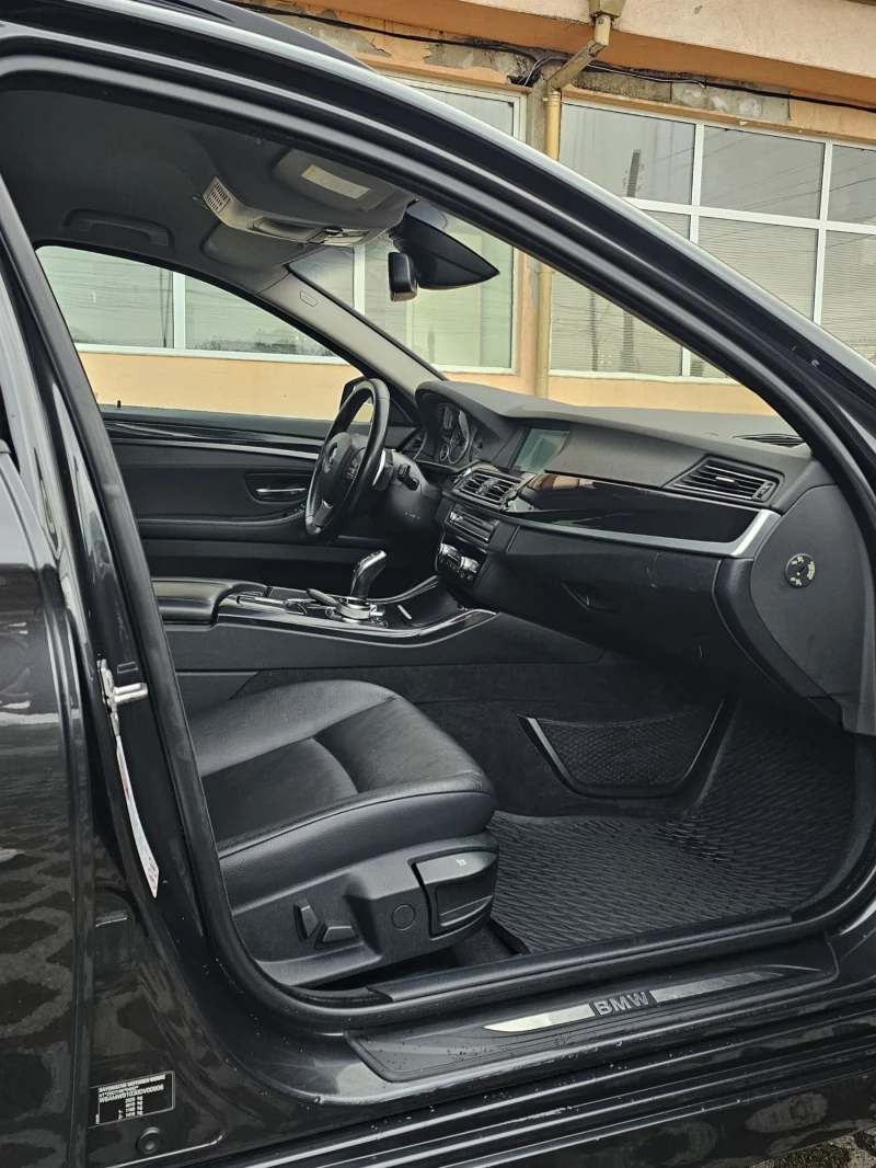 BMW 530 d xDrive Touring 258к.с. Keyless Обслужен, снимка 9 - Автомобили и джипове - 51937152