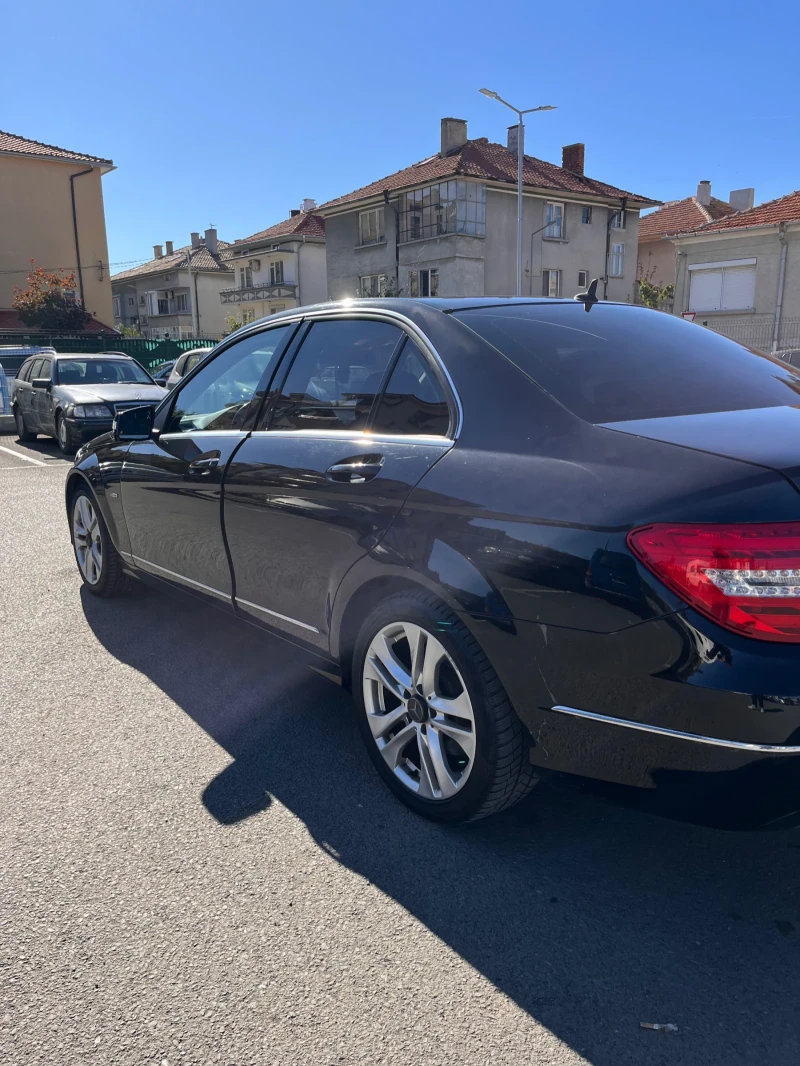 Mercedes-Benz C 220 AVANTGARDE/ Всички екстри/Доказуеми км., снимка 5 - Автомобили и джипове - 52272601