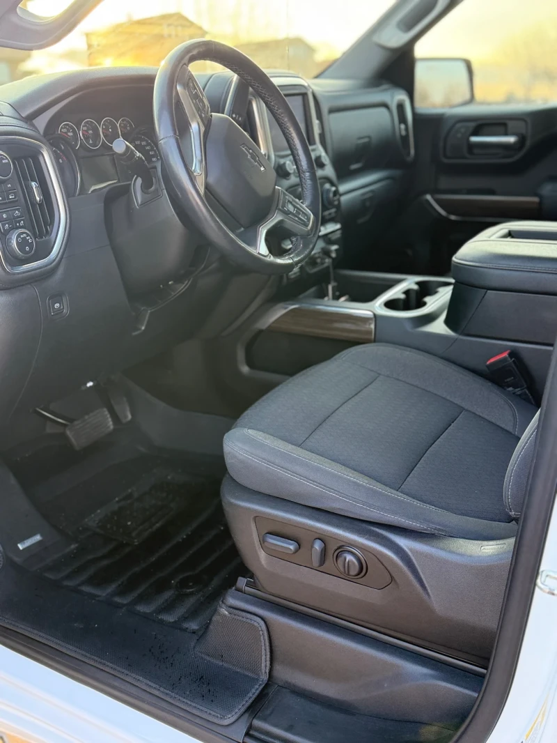 Chevrolet Silverado RST 1500, снимка 12 - Автомобили и джипове - 53142313