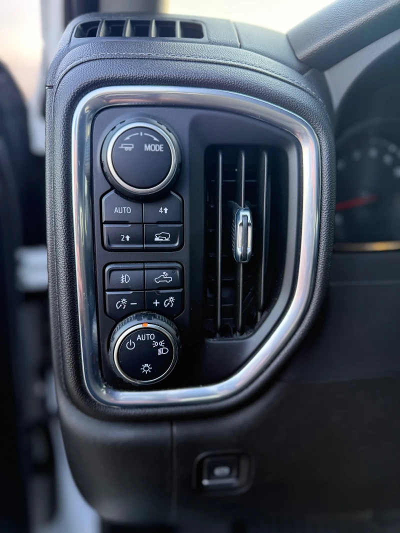 Chevrolet Silverado RST 1500, снимка 15 - Автомобили и джипове - 53142313