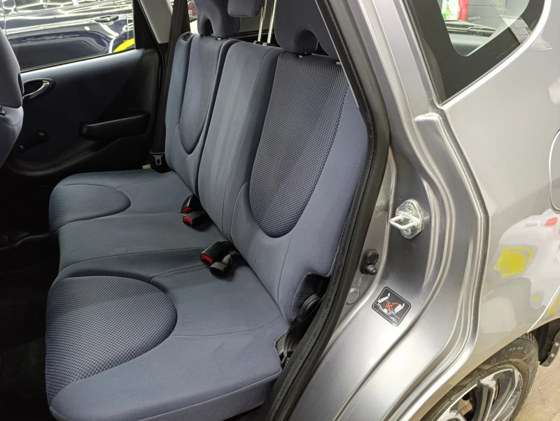 Honda Jazz 1.4i 16V 83к.с., снимка 8 - Автомобили и джипове - 53371162