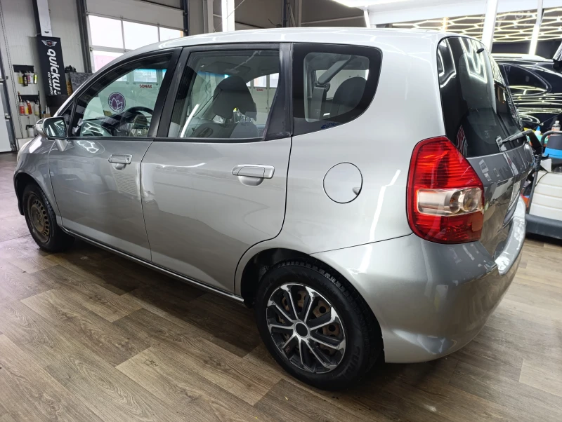 Honda Jazz 1.4i 16V 83к.с., снимка 7 - Автомобили и джипове - 53371162