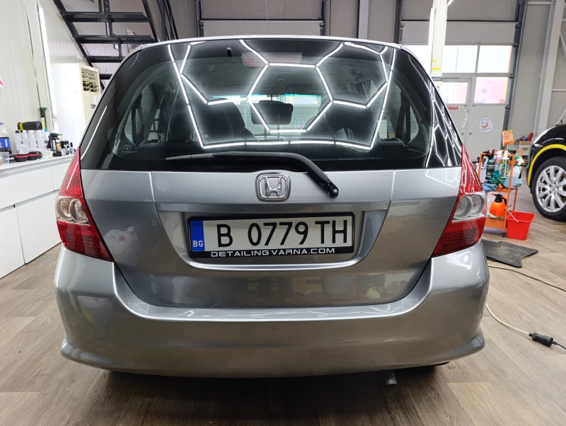 Honda Jazz 1.4i 16V 83к.с., снимка 6 - Автомобили и джипове - 53371162