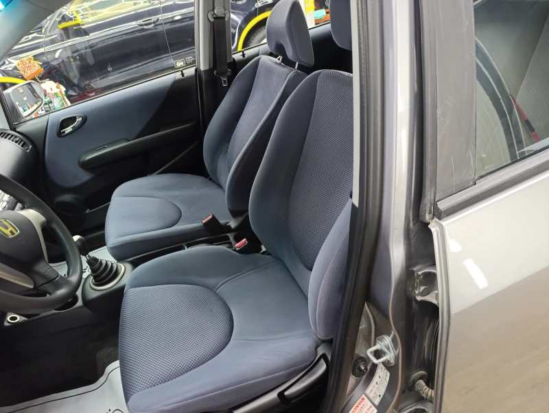 Honda Jazz 1.4i 16V 83к.с., снимка 9 - Автомобили и джипове - 53371162