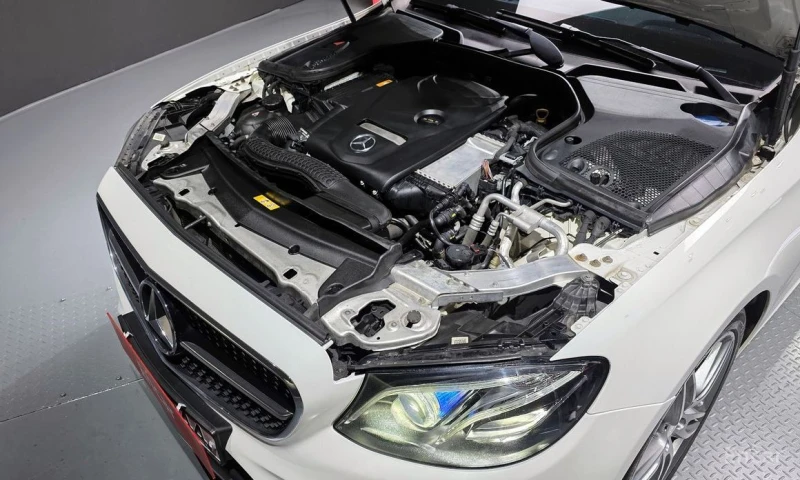 Mercedes-Benz E 300, снимка 6 - Автомобили и джипове - 53593899