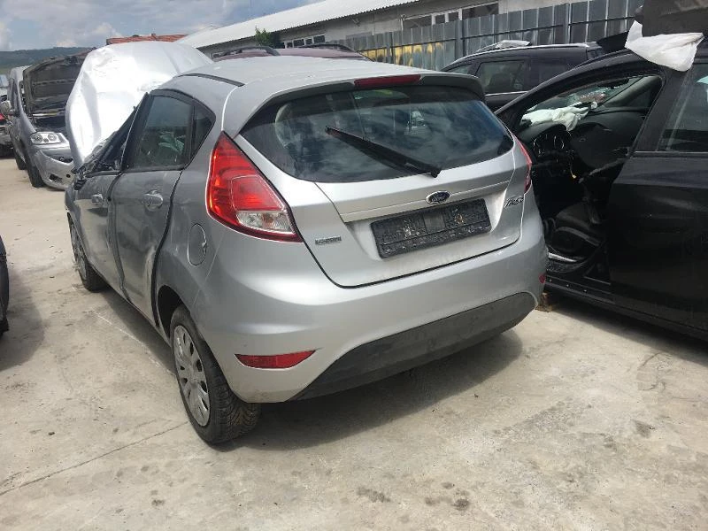 Ford Fiesta 1.5TDCI - изображение 6