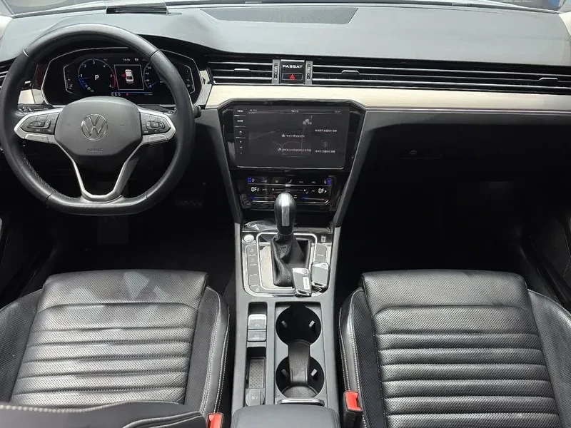 VW Passat 2.0 Tdi Prestige, снимка 7 - Автомобили и джипове - 55702416